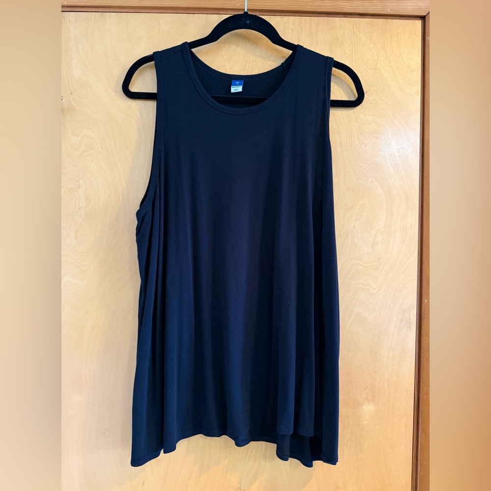 Old Navy Black Sleeveless Flow Tank